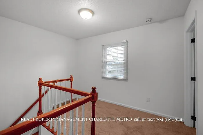 9451 Kings Falls Dr — Photo 25