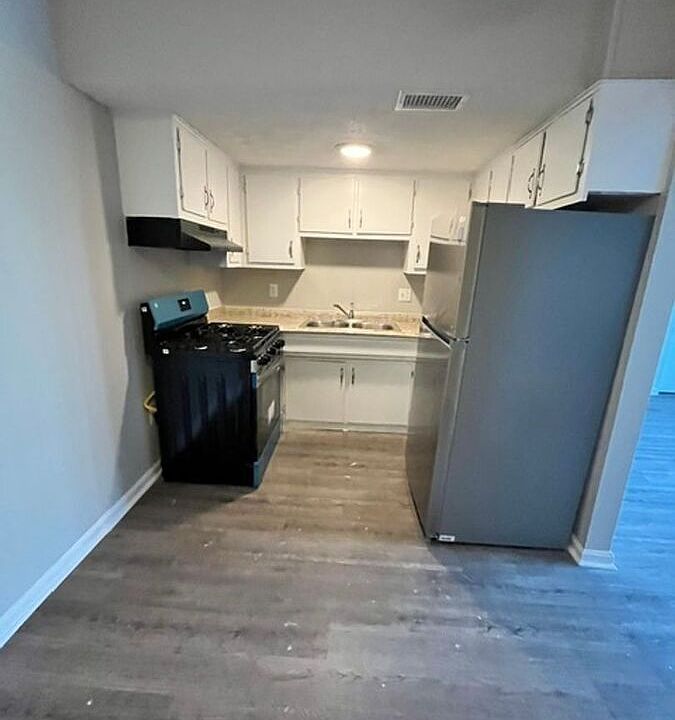 1st image of 2066 Fairmont Ct #11