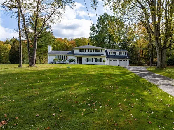 13931 Fox Hollow Dr, Novelty, OH 44072