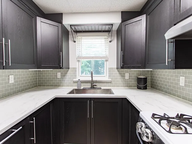 6331 Alderson St — Photo 14