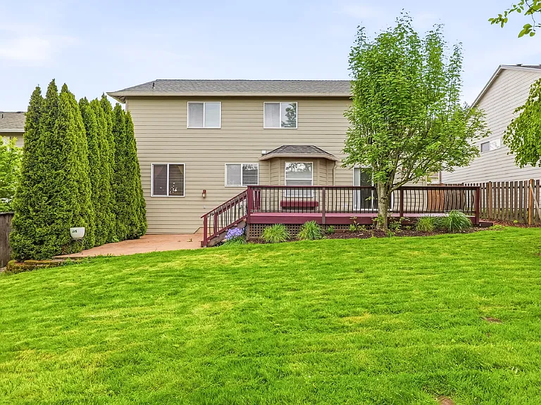 3521 NW Dahlia Dr — Photo 37
