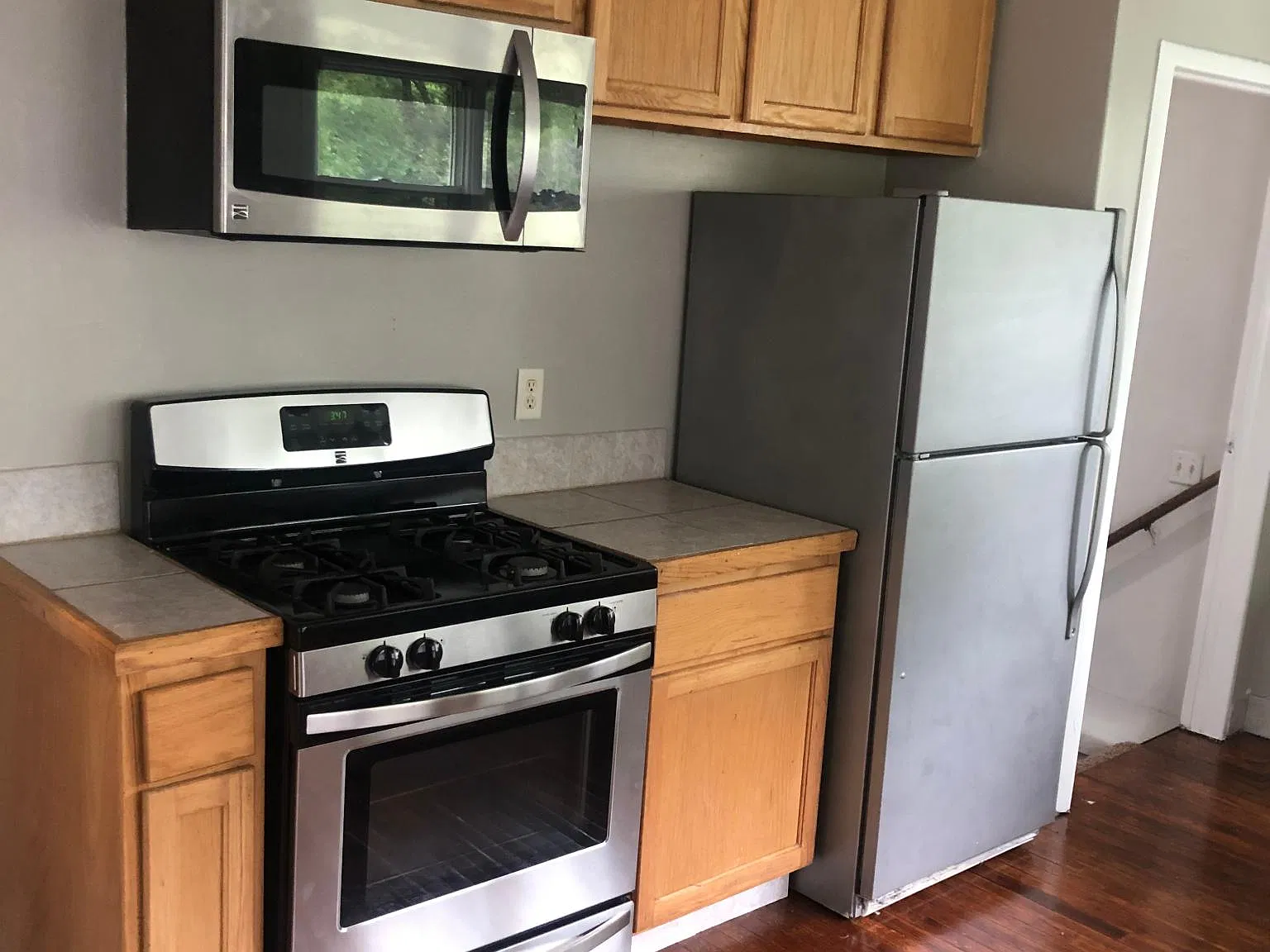 760 Blair St — Photo 2