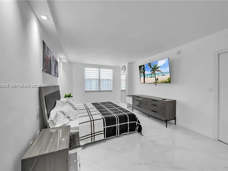 1965 S Ocean Dr #14F — Photo 21