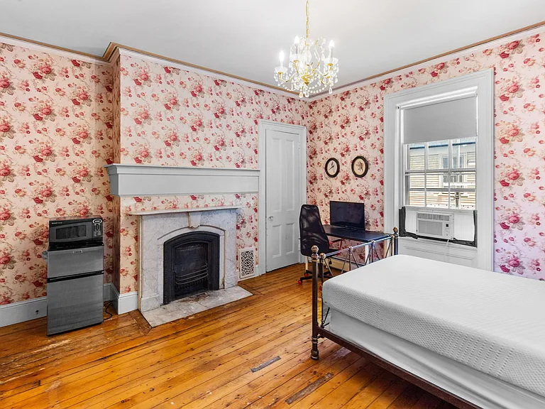 144 Benefit St — Photo 6