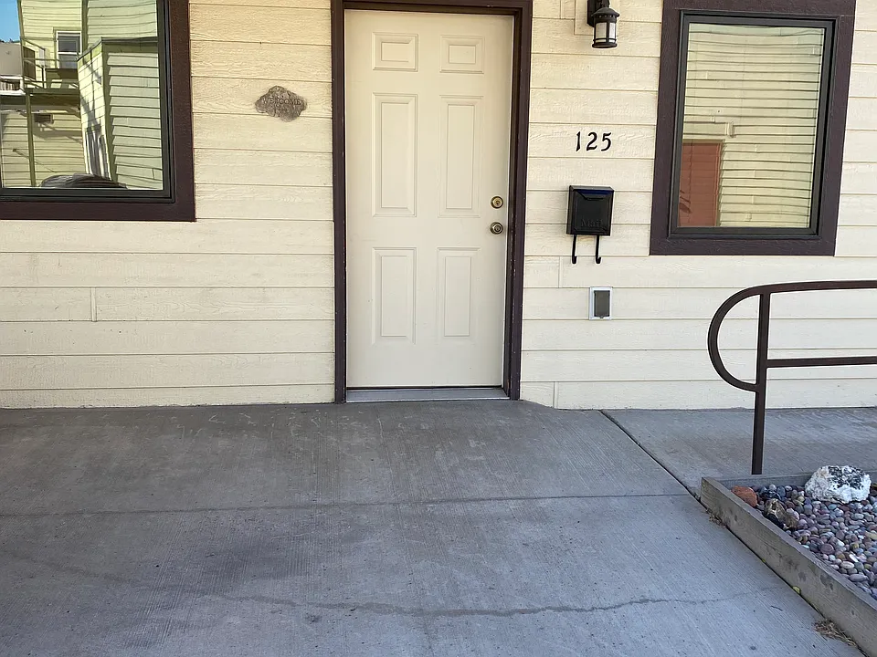 125 4th Ave SW