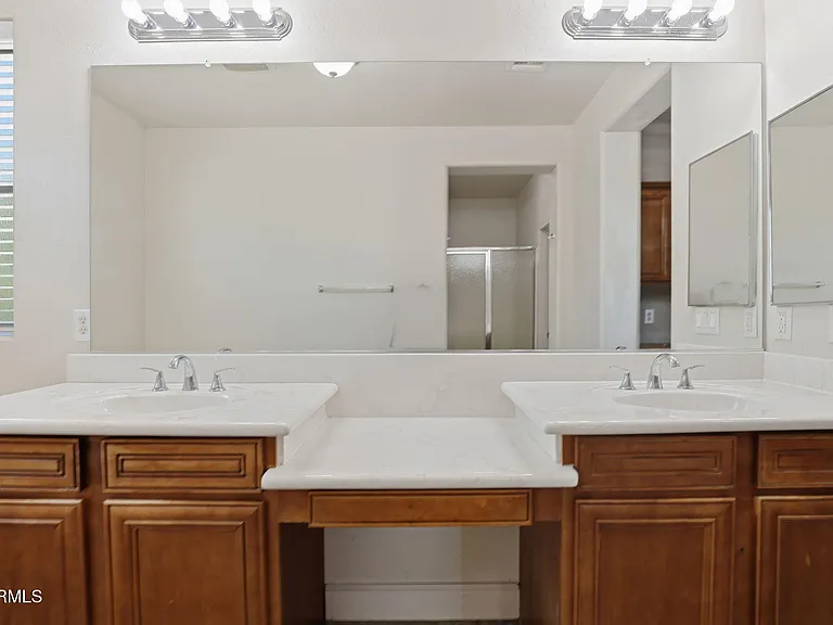 15372 W Dahlia Dr — Photo 6