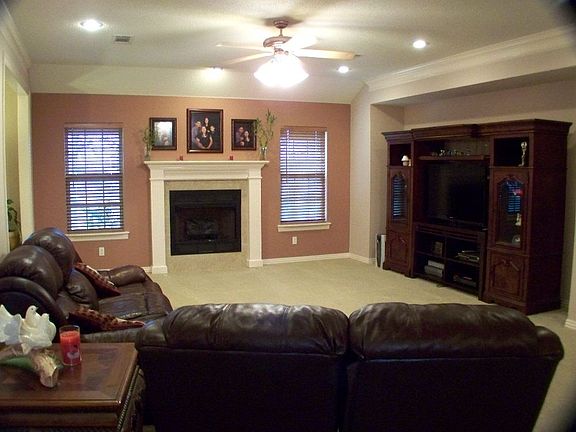 4th image of 2627 Quarry Dr