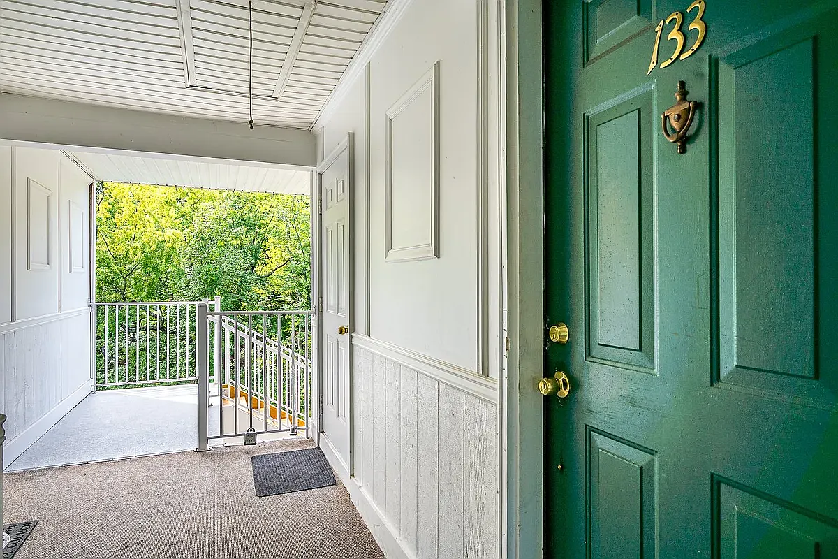 2 bed, $2,300 — Photo 2