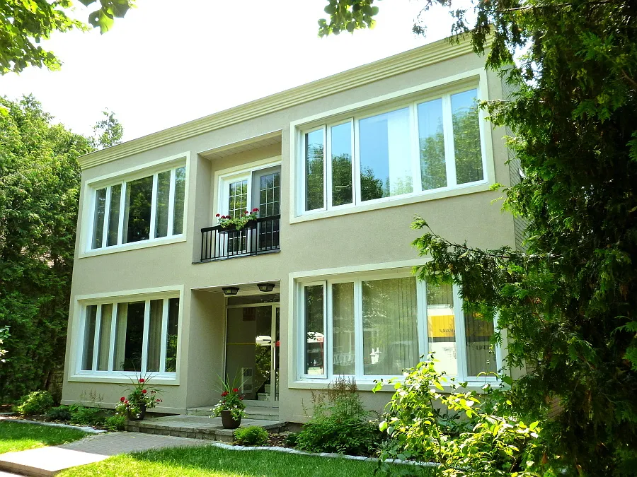 111 Crichton — Photo 2