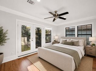 1633 Fourcade St #B, Houston, TX 77023