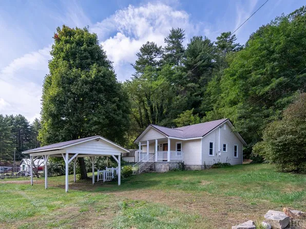 4959 N Hwy 107, Glenville, NC 28736