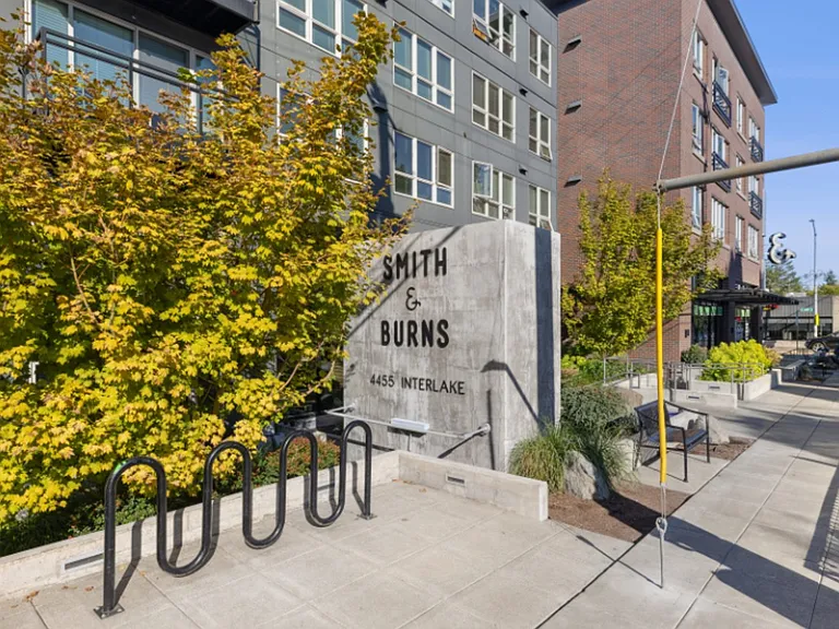 Smith & Burns — Photo 29