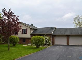 14489 Nantucket Dr, Bowling Green, OH 43402