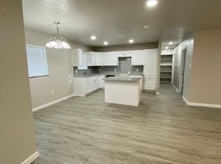 1013 Glynn Oaks Dr, Arlington, TX 76010