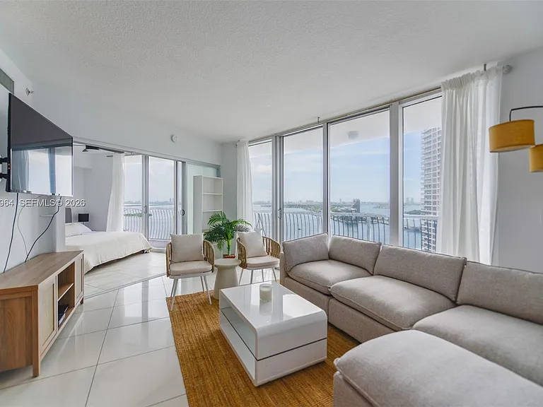 1750 N Bayshore Dr #2402 — Photo 6