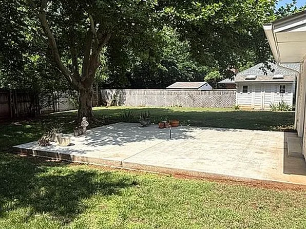 1108 Providence Ct — exterior photo