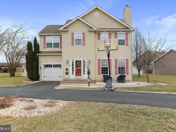 5898 Gabrielle Ln, Chambersburg, PA 17202