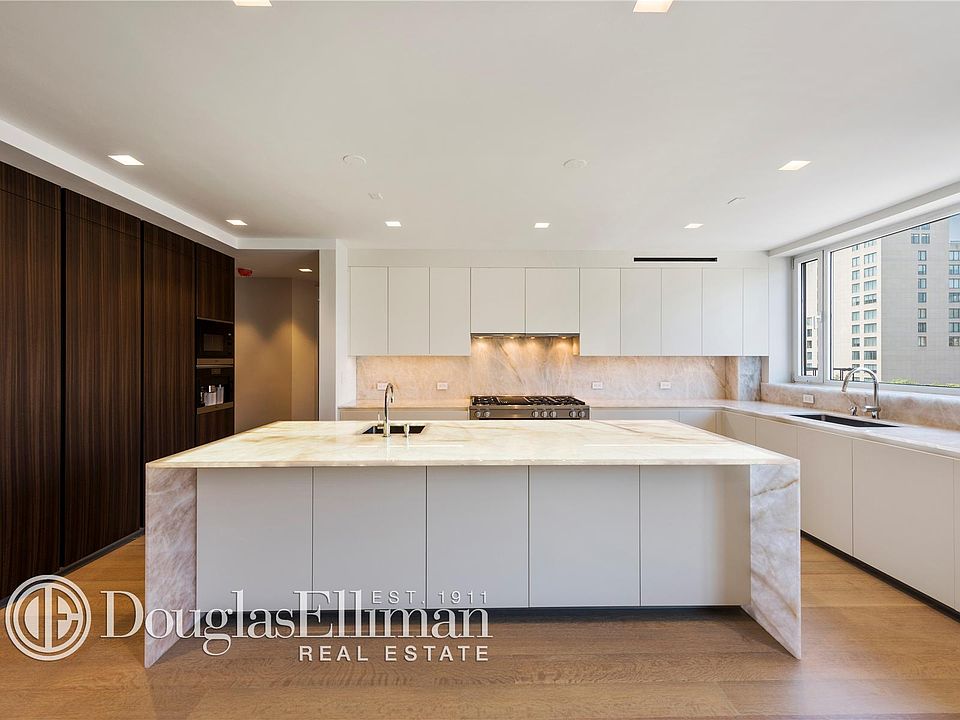 1st image of 944 Park Ave #8