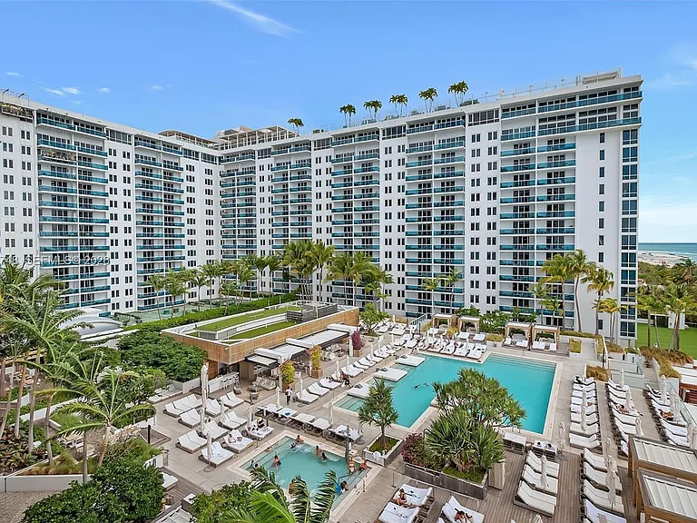 2301 Collins Ave #810 — Photo 24