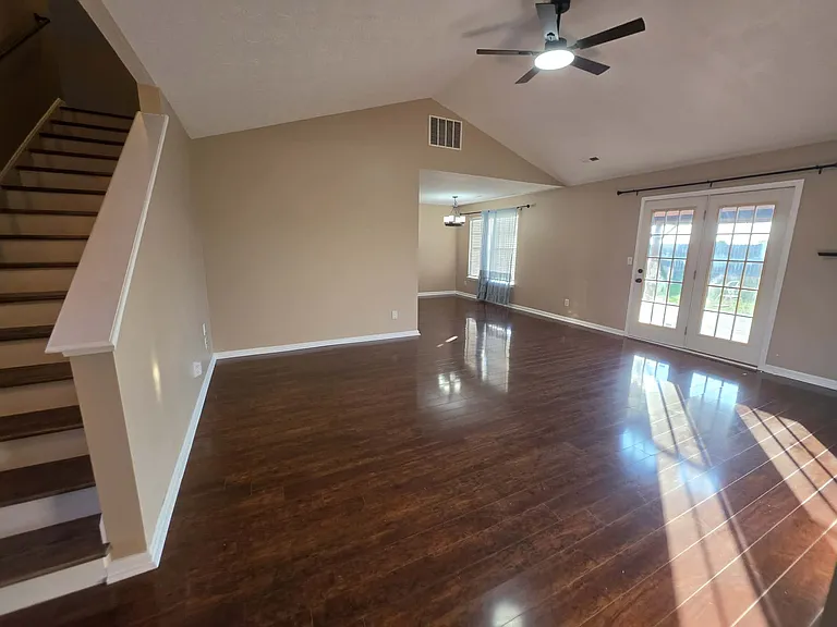5902 Pine View Ct — Photo 15