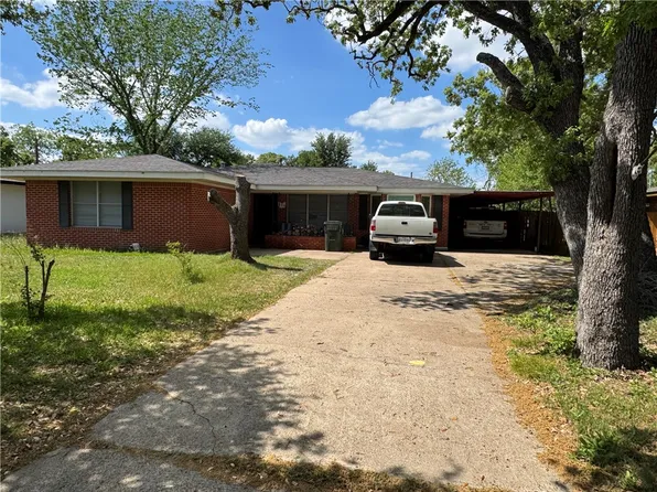 208 Helena St, Bryan, TX 77801