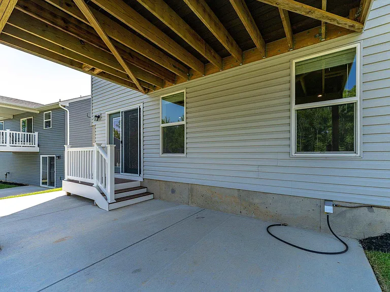 93 Archer Dr — Photo 56