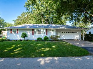 727 Hawthorne Ct, Geneseo, IL 61254