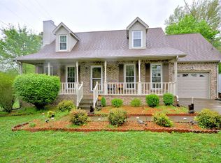 807 Hadley Rd, Clarksville, TN 37042