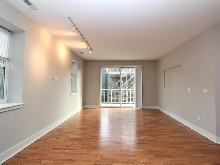 1870 N Winnebago Ave #2D — Photo 20