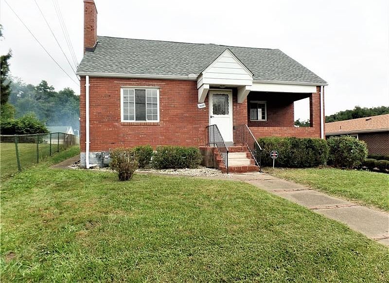 LOCATED ON A QUIET STREET IN A GREAT NEIGHBORHOOD!