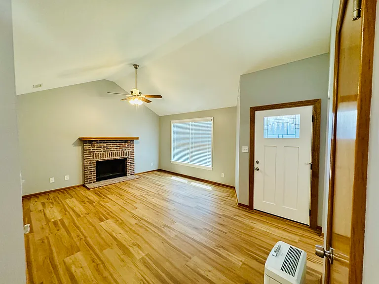 2100 Pikes Peek Pl — Photo 6