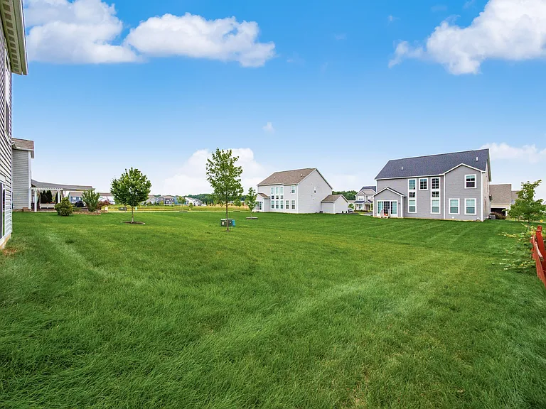 3793 Pyke Dr — Photo 52