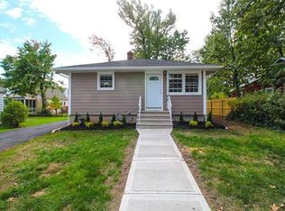 420 Tappen St, Avenel, NJ 07001