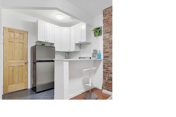 Rented by Warburg | media 17