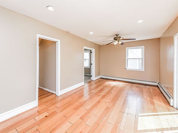 5th image of 1032 Morgan Ave