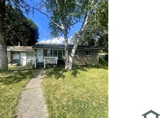 808 Chatham Dr, Flint, MI 48505