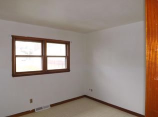 1252 Halstead St, Muscatine, IA 52761