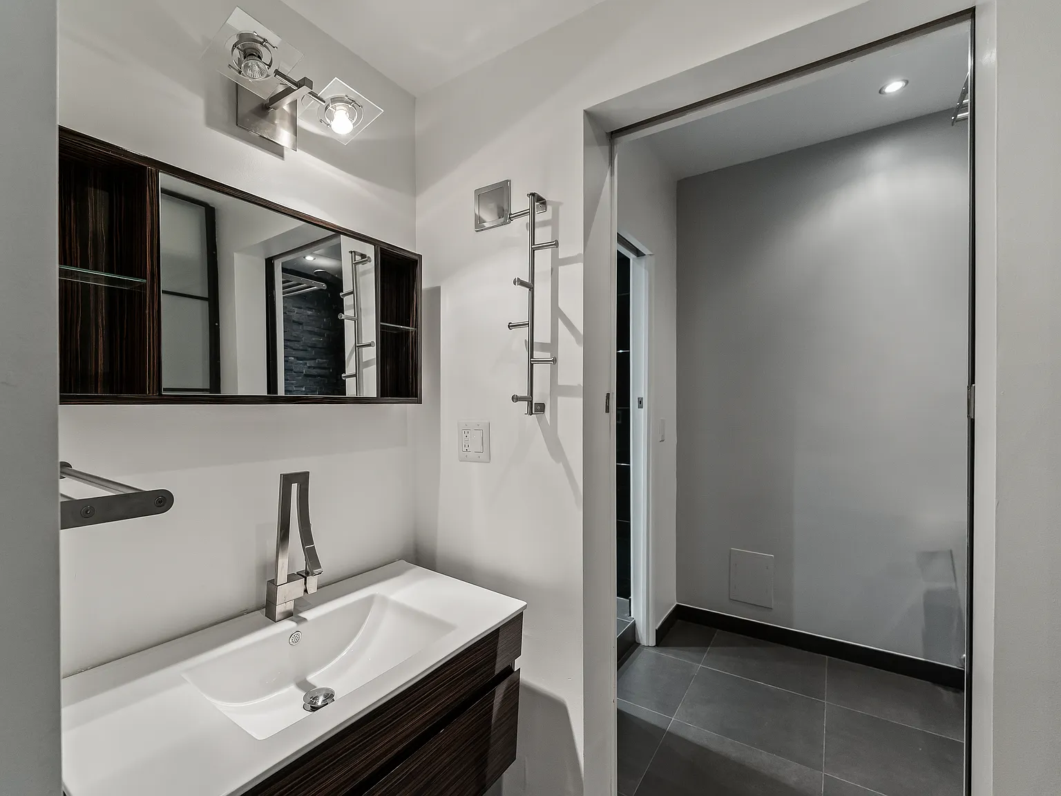 2 bed, 1200 sqft, $3,750 — Photo 4