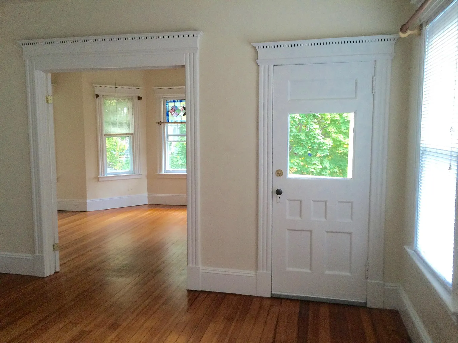 2 bed, 1400 sqft, $1,995 — Photo 4