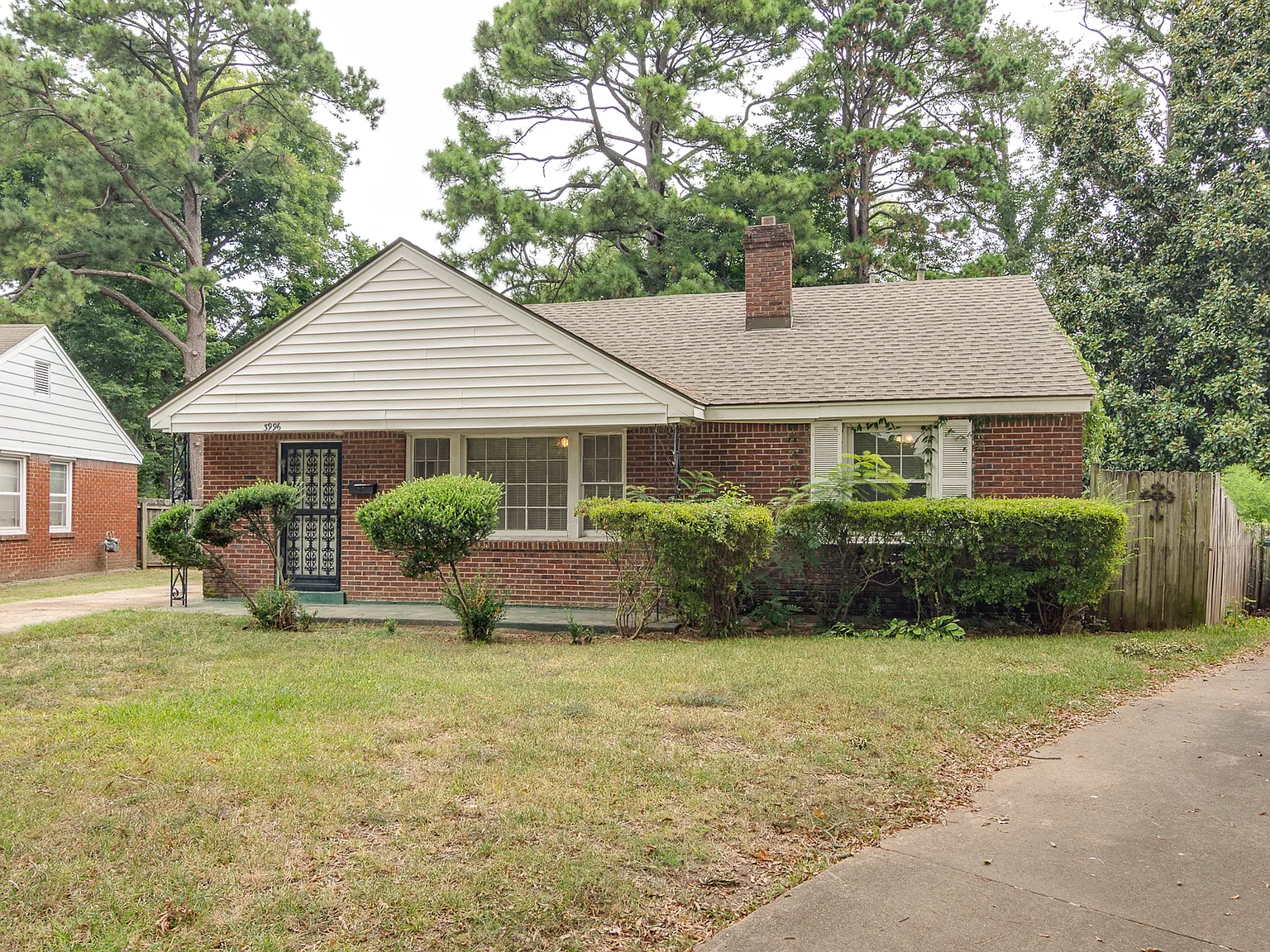 3 bed, 1600 sqft, $1,500 — Photo 2