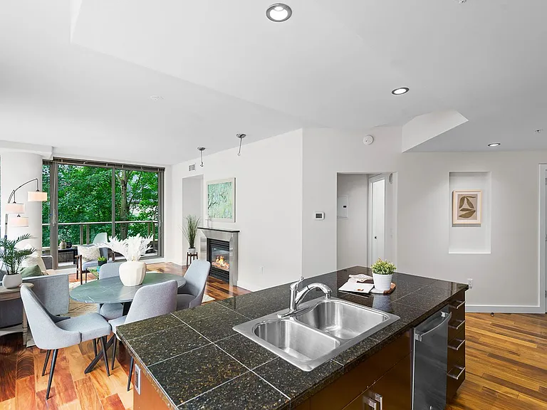 910 Lenora St #S403 — Photo 7