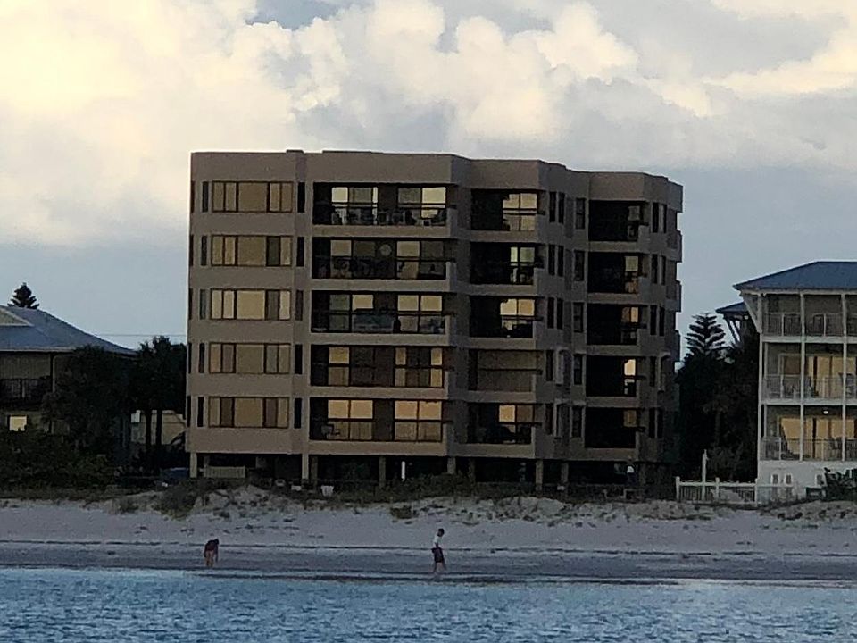 Top Floor Front
