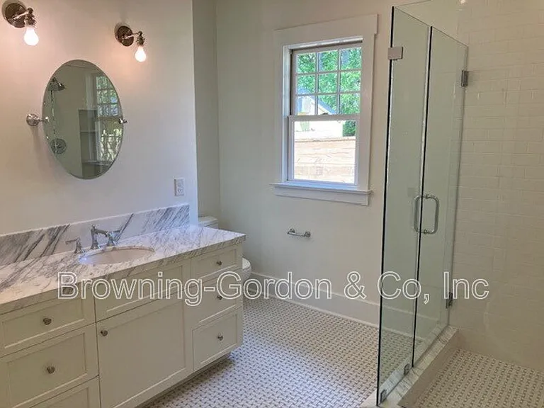1005 W Eastland Ave — Photo 39