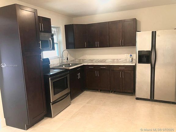 5th image of 1530 N 56th Ave #0