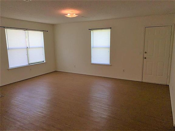 4th image of 5701 Samantha St #A