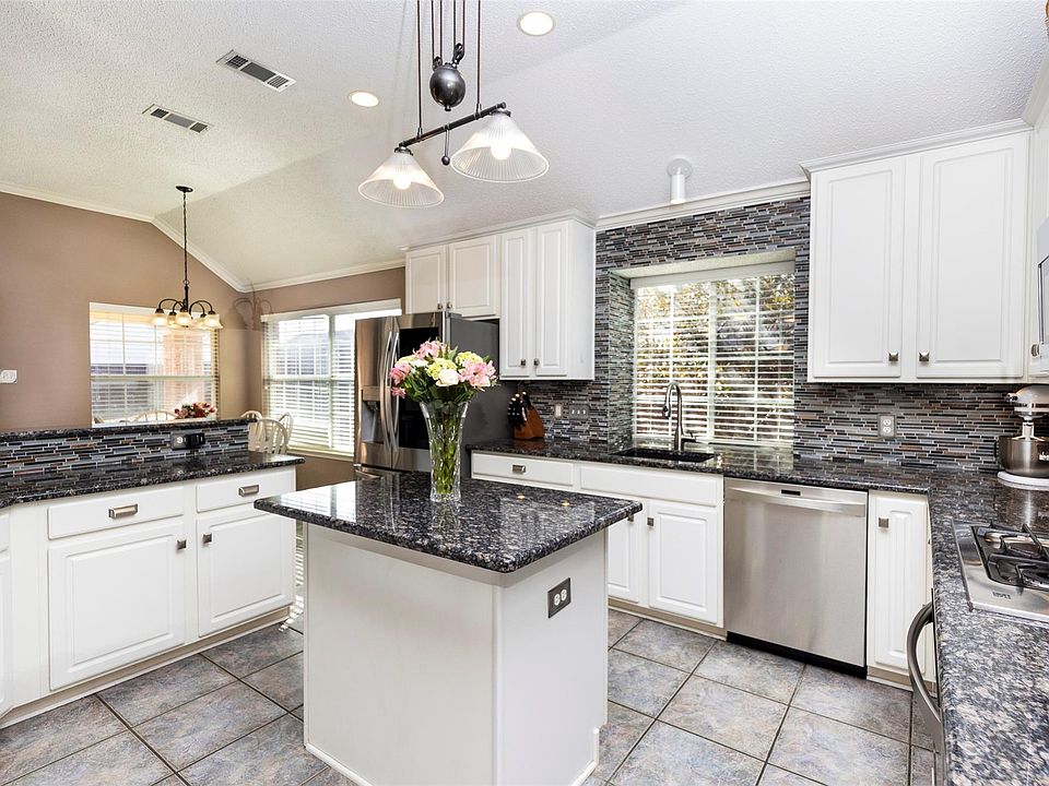 1st image of 5117 Vineyard Ln