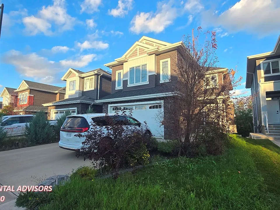 3357 Chickadee Dr NW