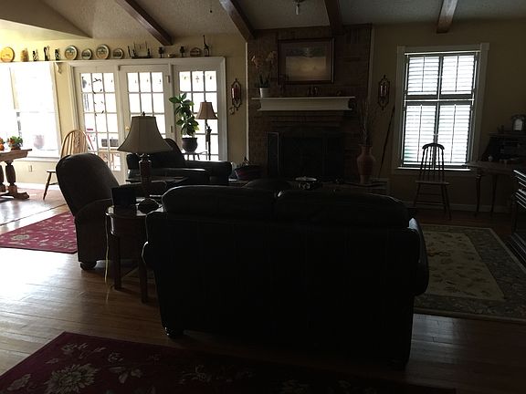 3rd image of 1014 Aspen Ln