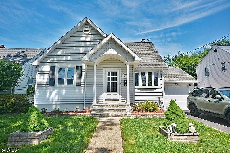 1st image of 2463 Dorchester Rd