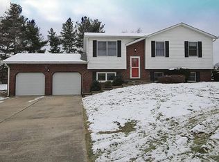 409 Saint Anthony Dr, Godfrey, IL 62035